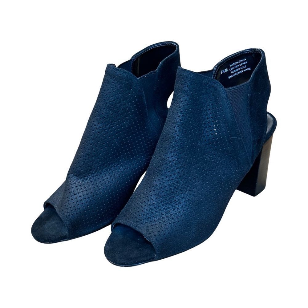 Vaneli Peep Toe Booties Heel Sandal Black Leather Size 7.5